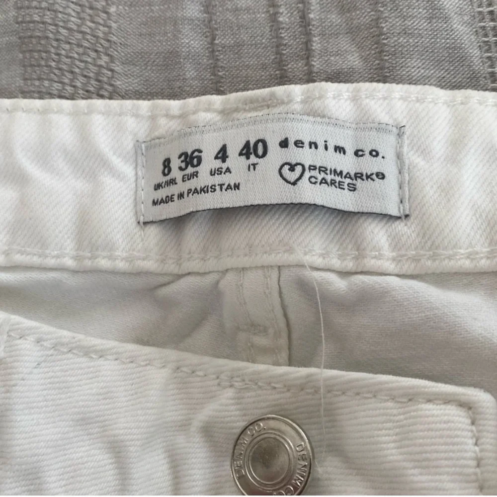 Primark Women's White Straight Leg Jeans - Picture 4 of 4